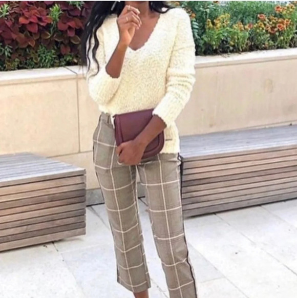 Abercrombie Fitch cotton blend cream knit v-neck soft cozy sweater size small - Picture 7 of 8